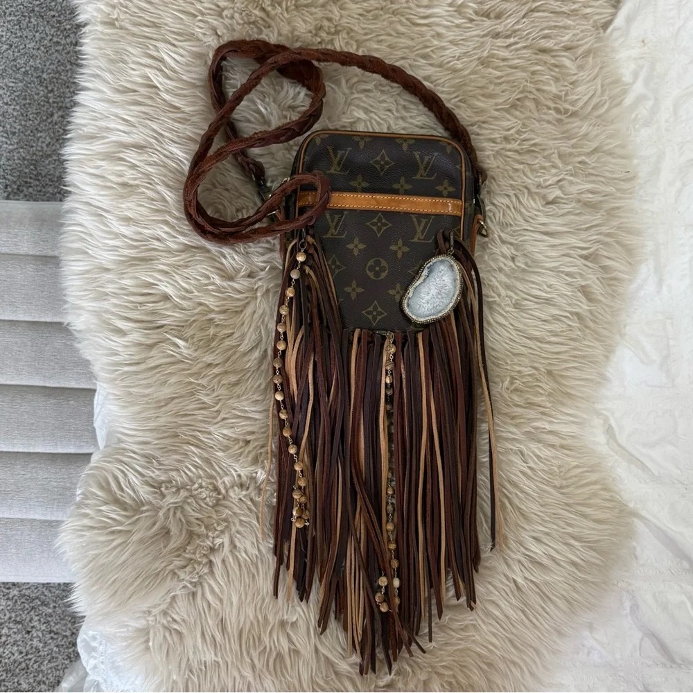 Vintage Boho Bags Louis Vuitton revamp Crossbody Bag with Fringe - Picture 4 of 6